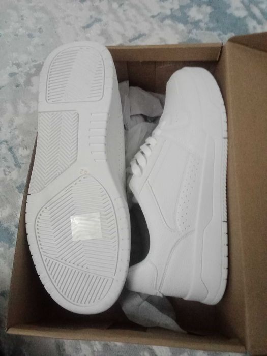 Кросовка жаңа сәнді