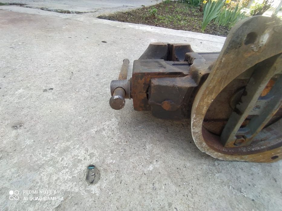 Тиски советские