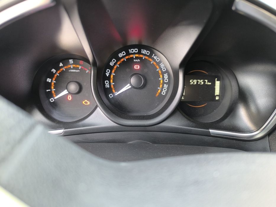 Евро стандарт 5.Продаю Lada Xrey 2019 год пробег 60000,возможен обмен.