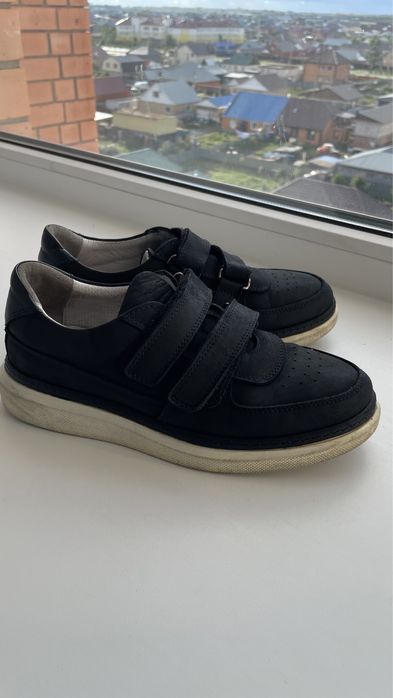 Школьные ботинки