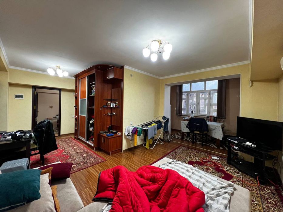 Продаётся квартира Ц-4 Алайский рынок   2/3/4 51м2