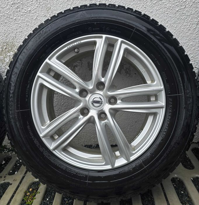 Оригинални зимни джанти Nissan 17 инча – Bridgestone Blizzak