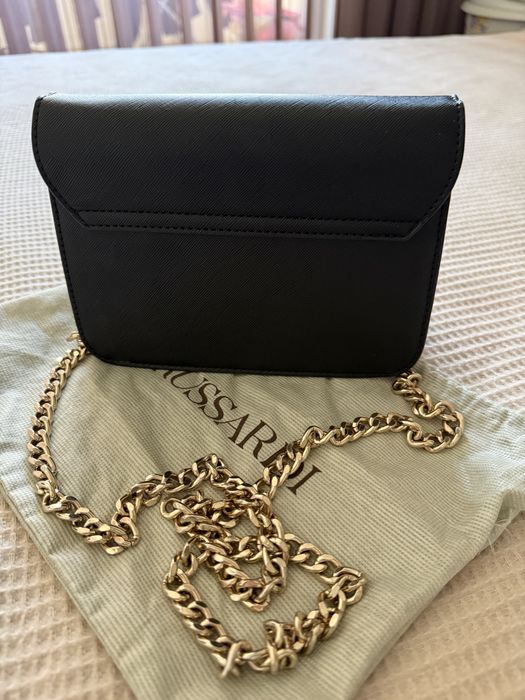 Малка черна чанта TRUSSARDI