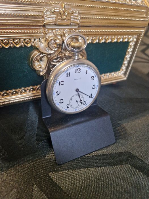 Прекрасен антикварен колекционерски швейцарски джобен часовник ZENITH