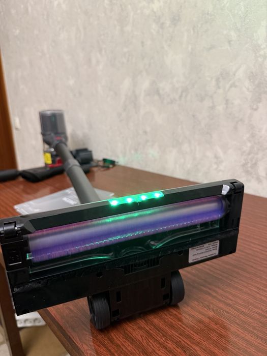 Вертикальный пылесос