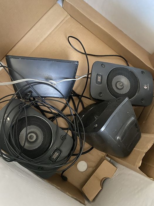 Subwoofer logitech Z906