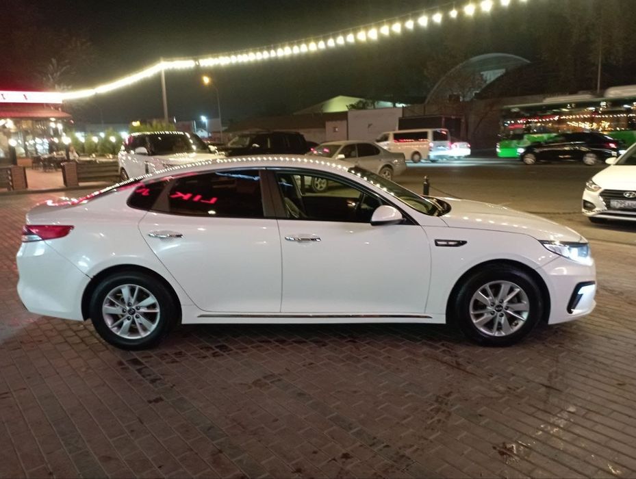 Продам киа к5 срочна