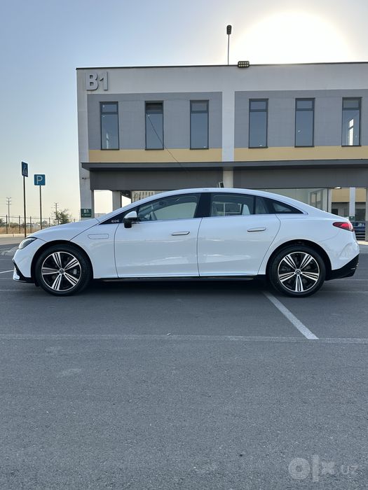 Mersedes-Benz EQE 500 4Matic Седан