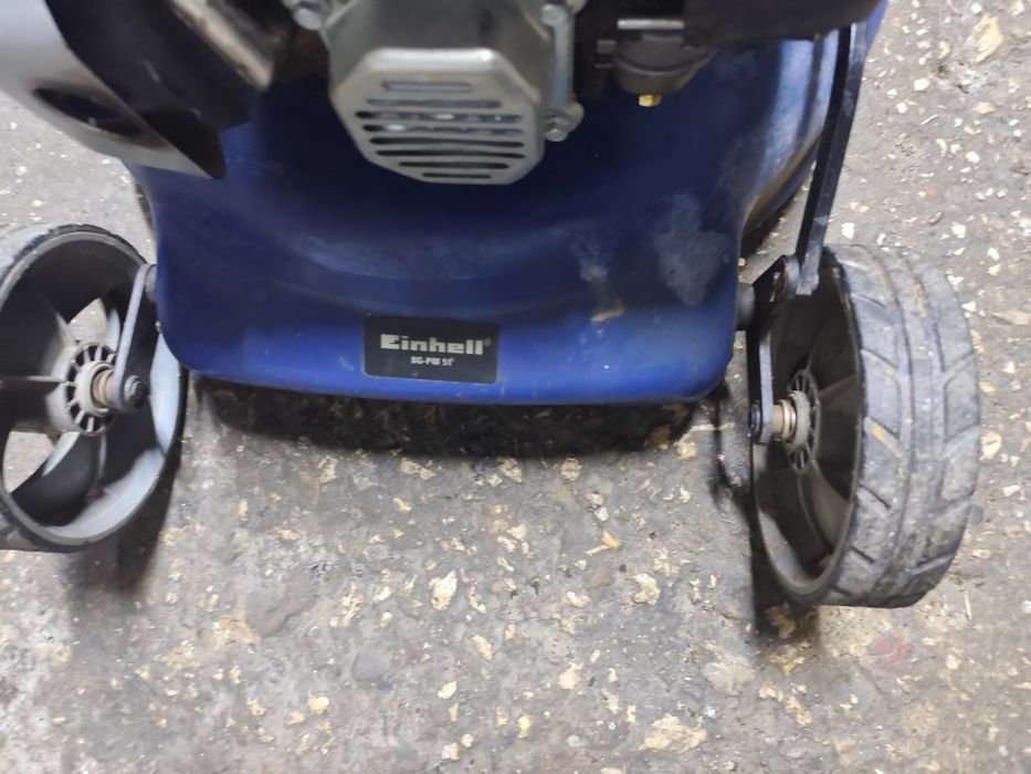 Бензинова косачка