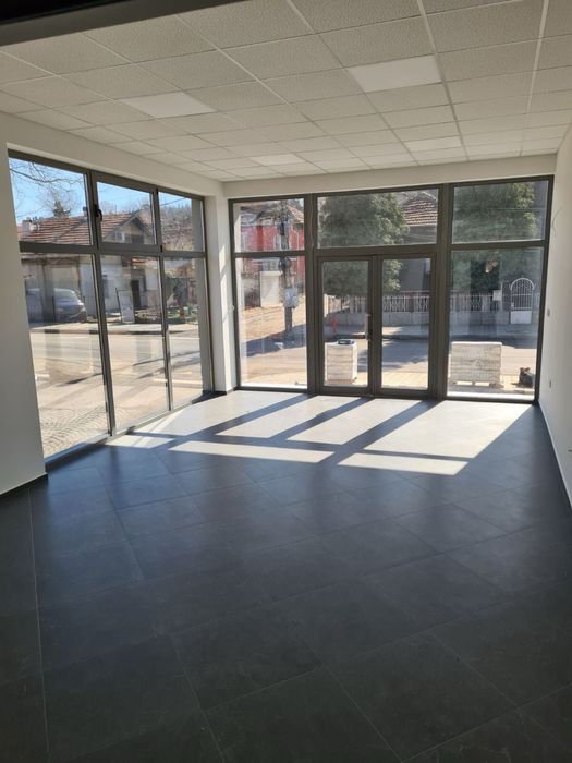 Дава се под наем Магазин в Перник, Пригаров район - 57 кв.м за 647.7 € - Снимка #2