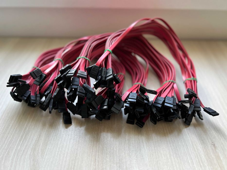 Продавам лот SATA кабели