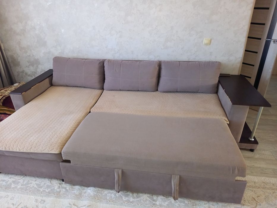Продам диван угловой