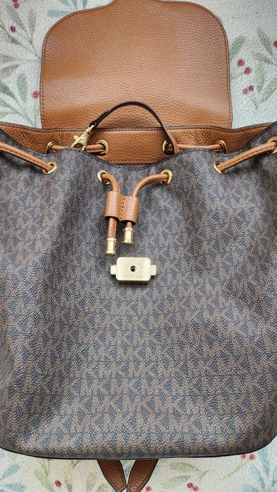 Michael kors естествена кожа