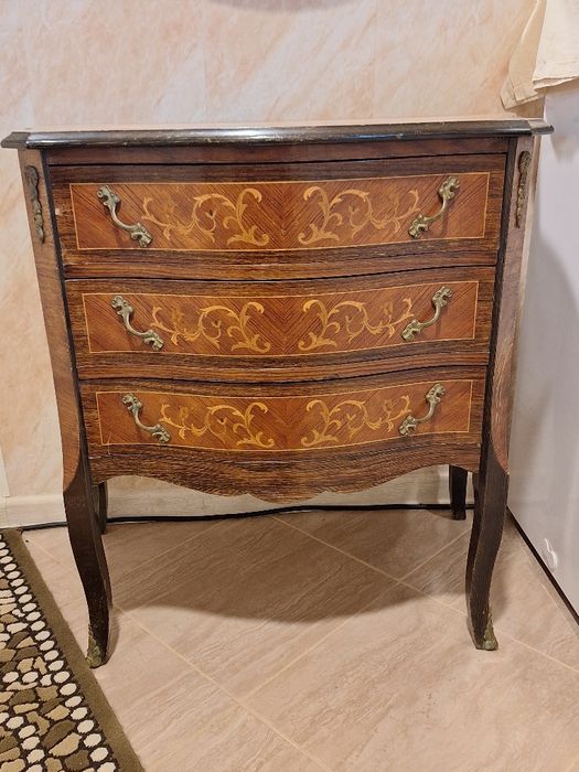 Френски комод стил Луй с интарзия