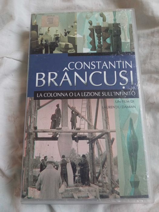 Vând casetă video VHS 2001 Constantin Brancusi