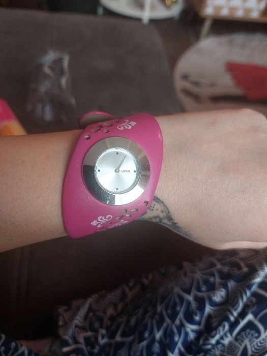 Дамски часовник LORUS с две каишки