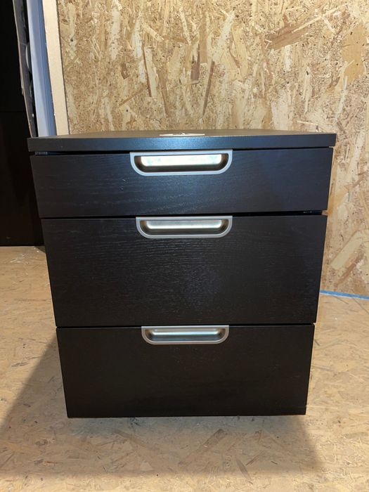 Dulap cu 3 cutii, cu cod