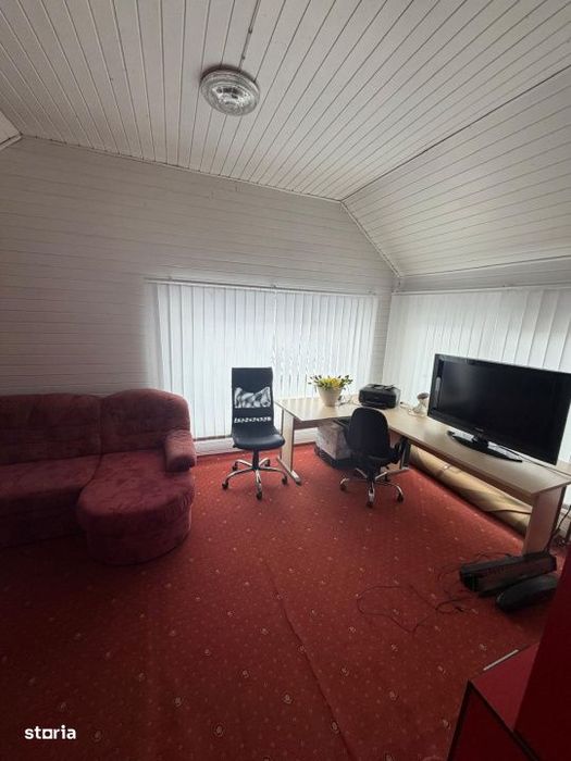 Casa  spatioasa , teren 3300 mp, Dornesti