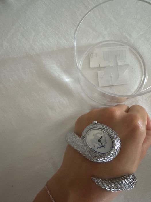 Дамски бижута - часовници и гривна