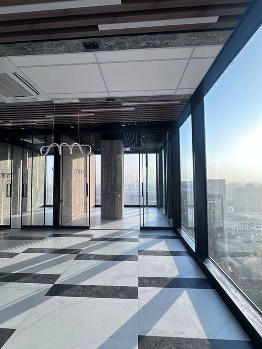 Аренда офис в ЖК Nest One понарамные окна 16-этаж 120м2