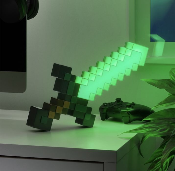 Лампа-меч Майнкрафт 40см с USB кабел, Minecraft Диамантен Меч Sword