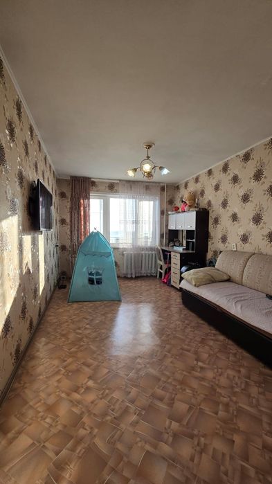 Продается 2 комн.квартира на 1 микрорайоне