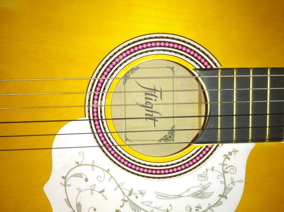 Классическая Гитара Flight. Чехол в наличии.