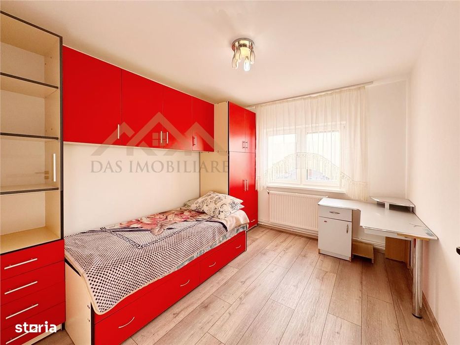 Apartament 3 camere, decomandat, etaj 4, Vlad Tepes — fotografia 1
