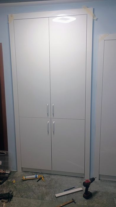 Мебели по поръчка