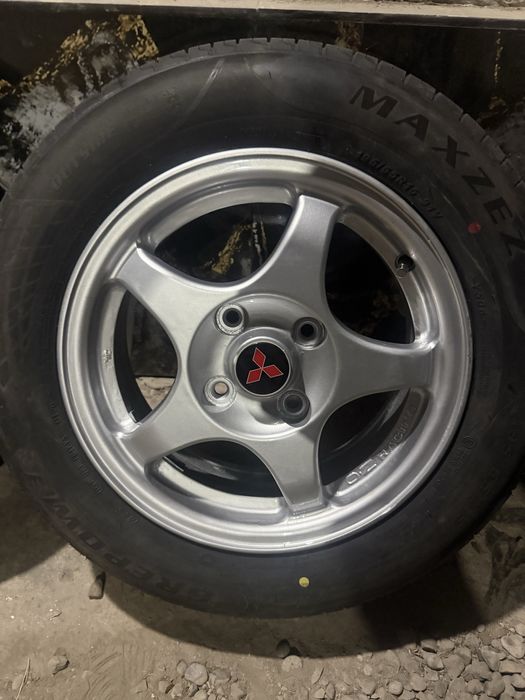 Мицубиси диски 15-й с покрышками