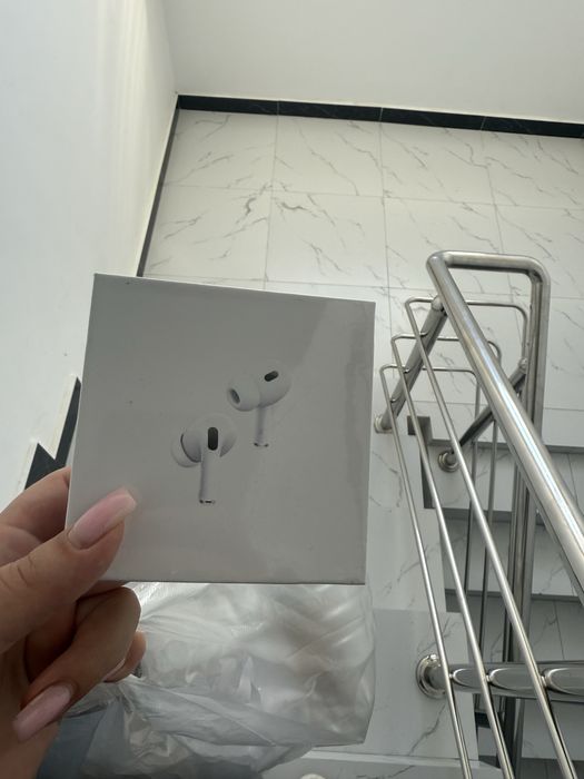 Продам AirPods Pro