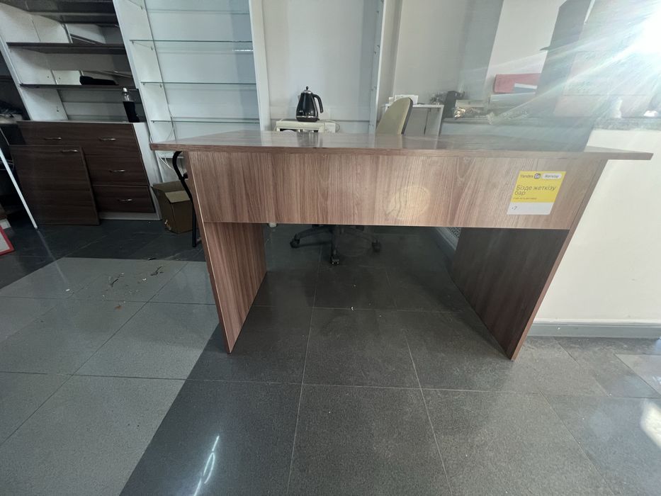 Письменный стол, для дома или офиса