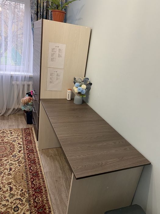 Продам стол письменный
