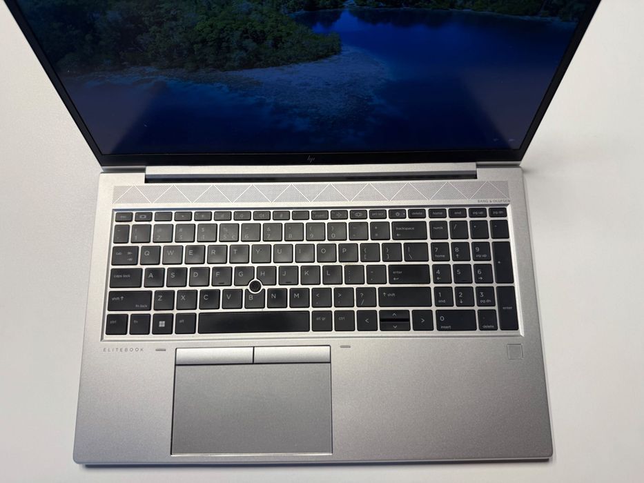 HP i5 10TH 8GB RAM SSD 512