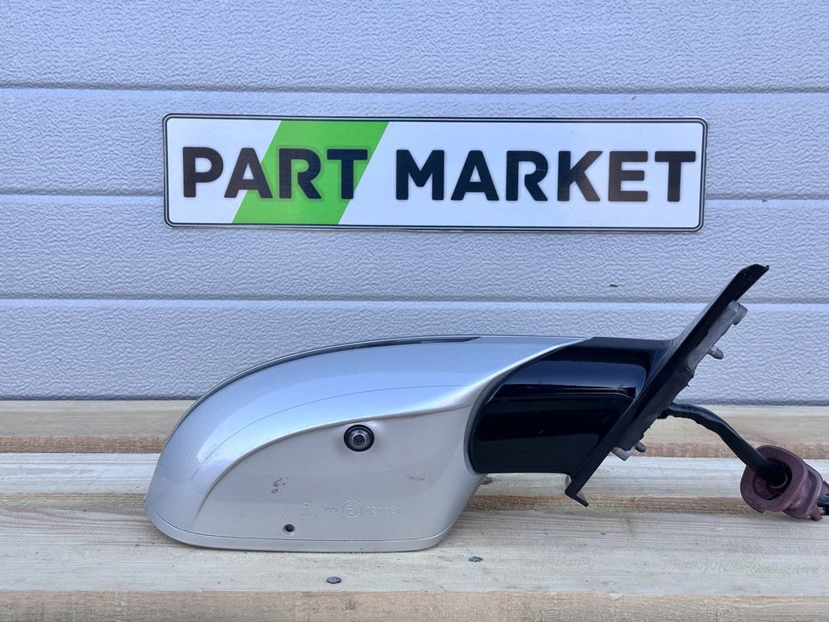 Дясно огледало AUDI A8 D4 с камера 4H1857410M