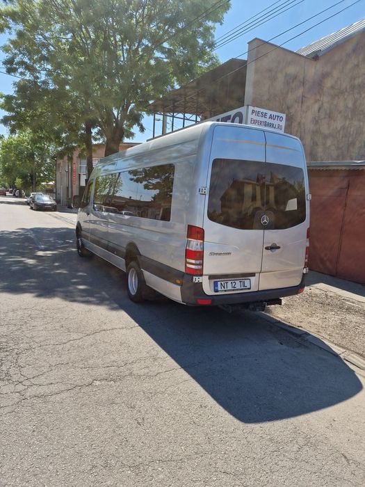 Mercedes sprinter 3.0 v6  9 locuri 418
