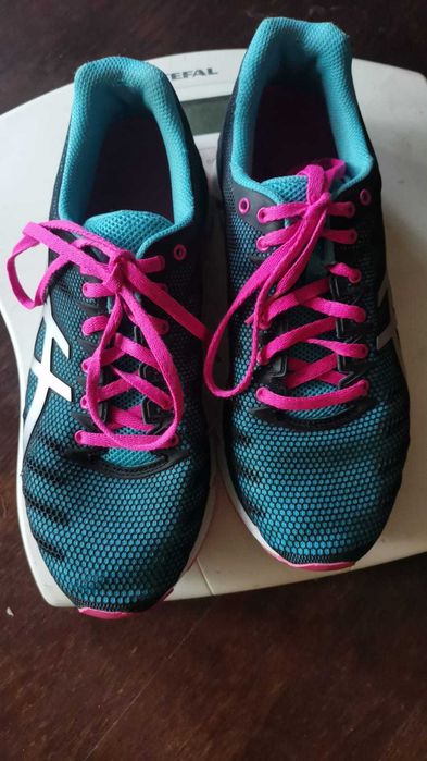 asics nike  mizuno   39 40