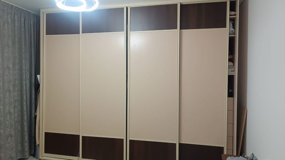 Продаётся шкаф-купе.