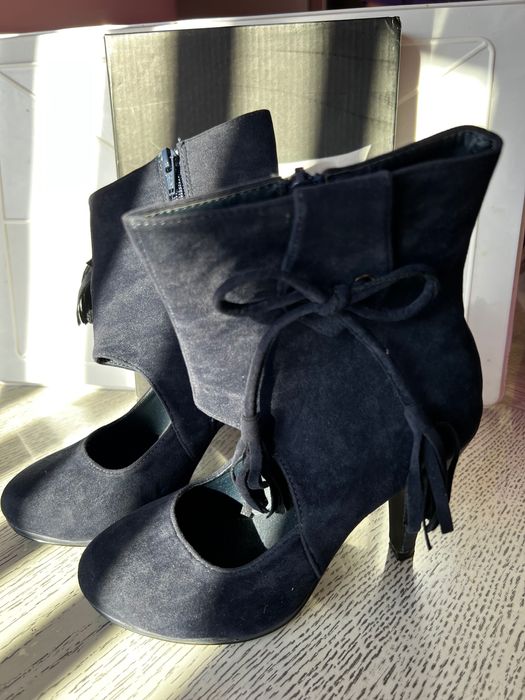 Продавам дамски обувки