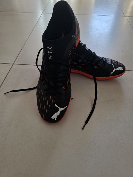 Vand adidași de fotbal Puma