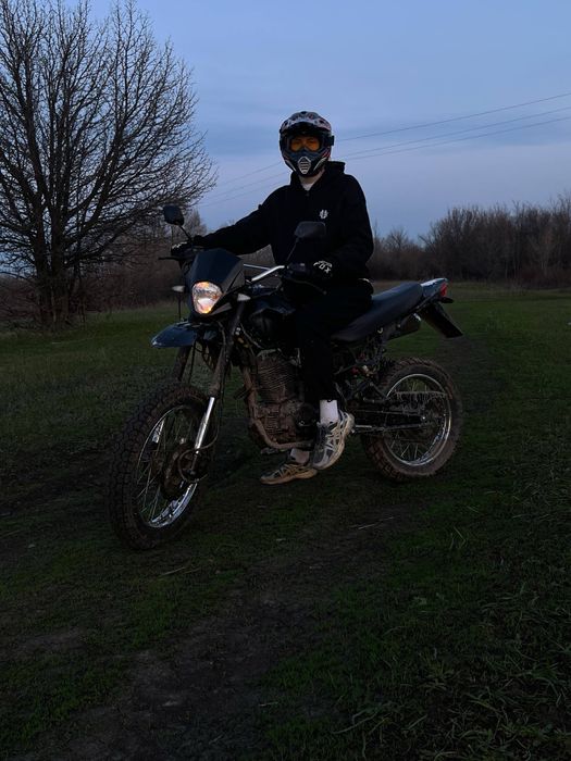 Продам мотоцик эндуро