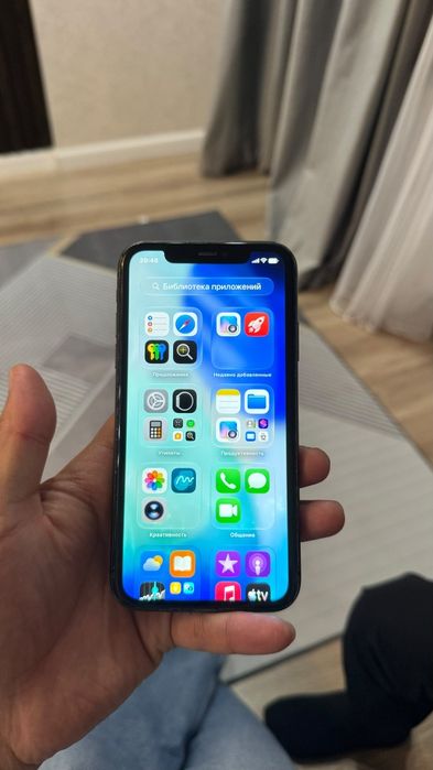 iPhone 11, 64 ГБ.