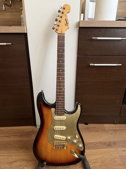 Fender Squier Strat  SE китара