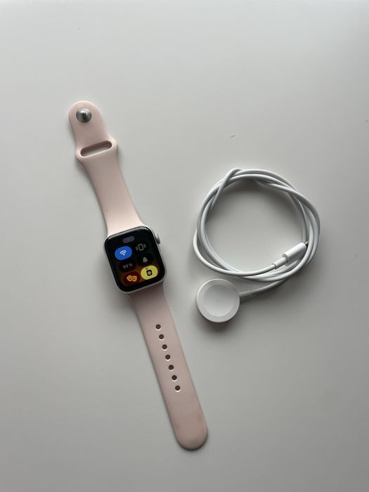 • Apple Watch • Gen 4 • 40mm•