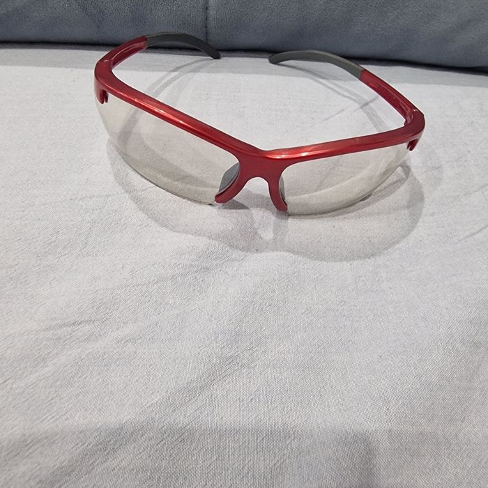 Продам очки защитные