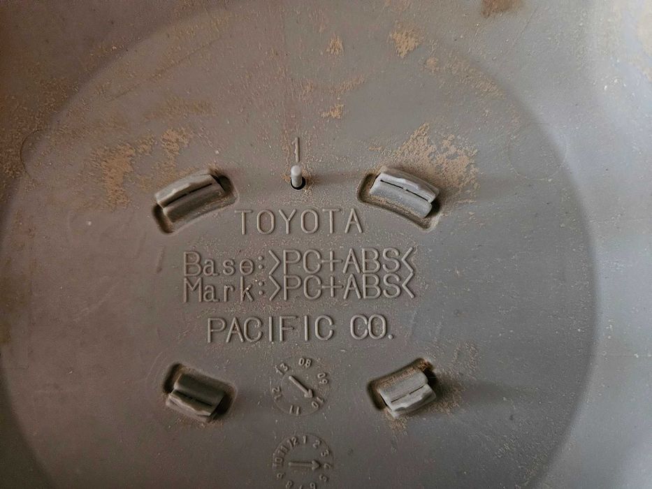 колпак на диск TOYOTA