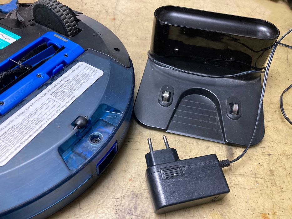 Robot aspirator eufy RoboVac 11S