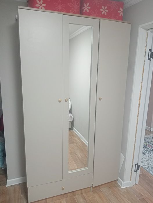 Продам шкаф состояние хорошее