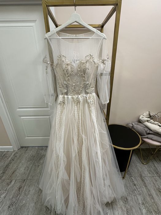 Свадебные платья в ассортименте