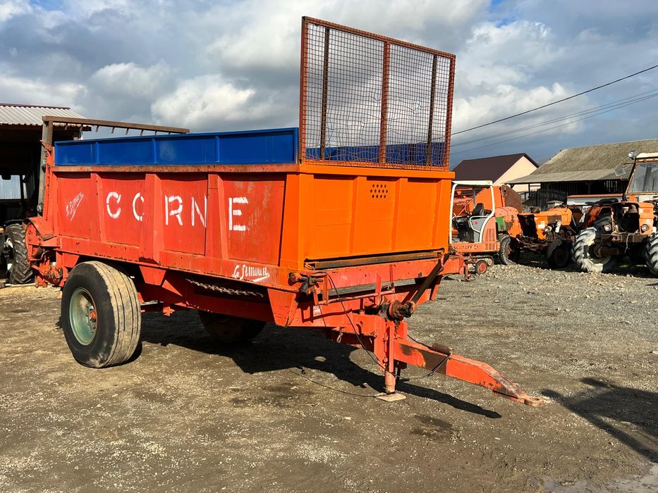 Mig de împrastiat gunoi  Corme de 8,500 tone